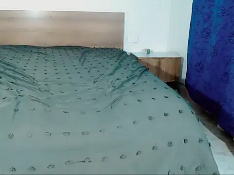 Pamelaebonyyyx online show from 04-27-26, 02:42