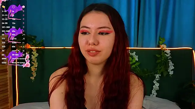 Snapshot of JenniferGlover chatting on 11-22-25, 07:07 JenniferGlover online show from 11-22-25, 07:07