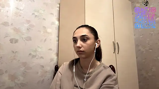 LinaMour online show from 10-16-25, 10:11