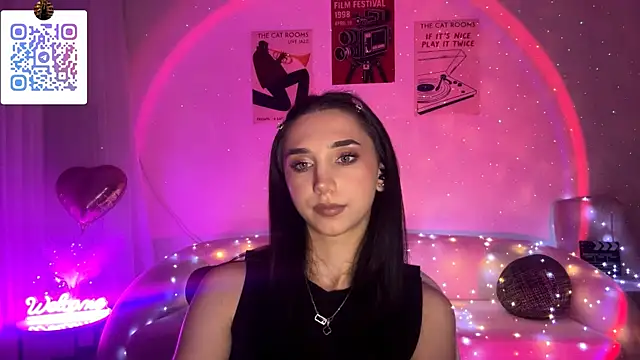 LinaMour online show from 04-21-26, 01:42