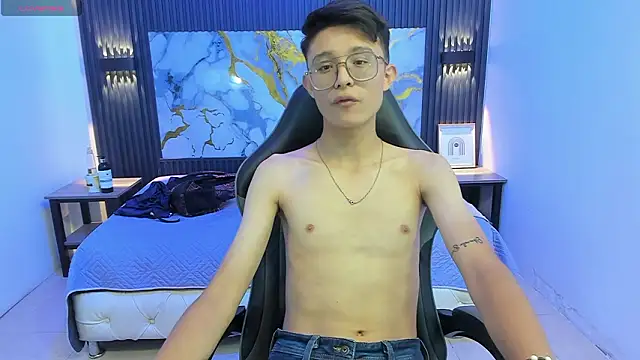 SantiagoRusso18 online show from 02-07-26, 07:06