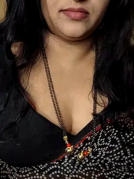 Snapshot of Angel0731 chatting on 12-23-25, 10:35 Angel0731 online show from 12-23-25, 10:35