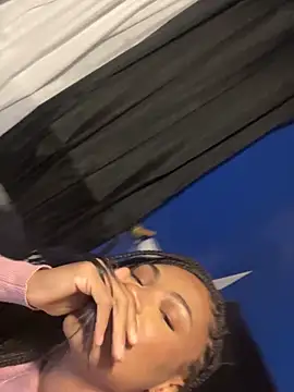 Snapshot of Idonotcherishu chatting on 10-22-25, 03:29 Idonotcherishu online show from 10-22-25, 03:29