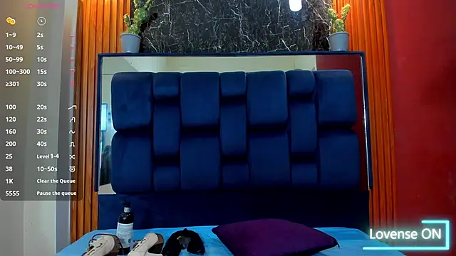 JisooLuv online show from 10-25-25, 02:56