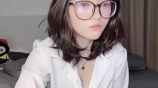 Snapshot of Xoxo-258 chatting on 10-20-25, 01:50 Xoxo-258 online show from 10-20-25, 01:50