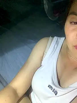 Snapshot of tuyetnhi-00 chatting on 09-10-25, 03:12 tuyetnhi-00 online show from 09-10-25, 03:12