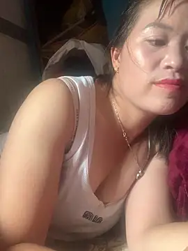 Snapshot of tuyetnhi-00 chatting on 09-11-25, 07:19 tuyetnhi-00 online show from 09-11-25, 07:19