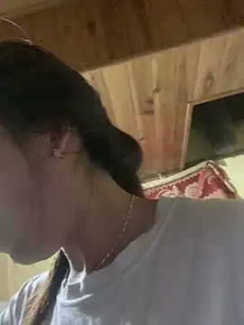 Snapshot of tuyetnhi-00 chatting on 10-14-25, 11:16 tuyetnhi-00 online show from 10-14-25, 11:16