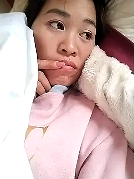 Snapshot of tuyetnhi-00 chatting on 11-04-25, 05:28 tuyetnhi-00 online show from 11-04-25, 05:28