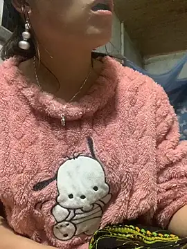 Snapshot of tuyetnhi-00 chatting on 11-14-25, 11:42 tuyetnhi-00 online show from 11-14-25, 11:42