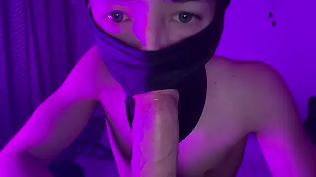 floridatwink2005 online show from 12-14-25, 05:13