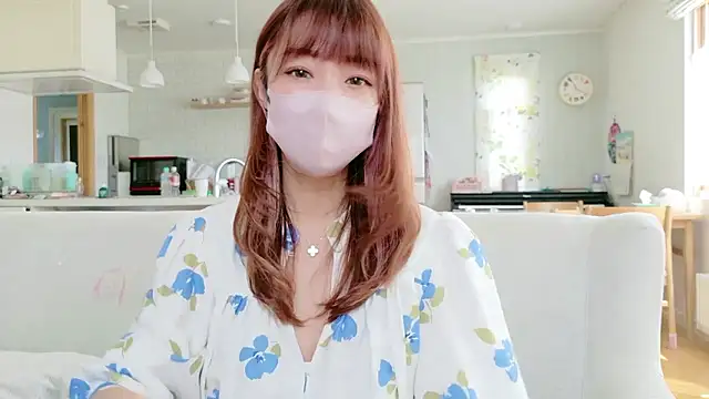 Snapshot of SUZU_1201 chatting on 05-06-26, 02:19 SUZU 1201 online show from 05-06-26, 02:19