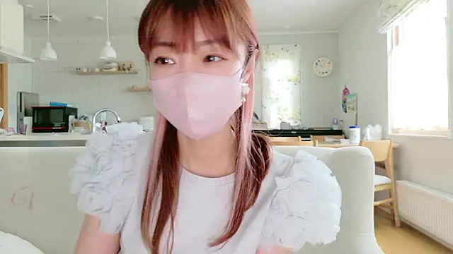 Snapshot of SUZU_1201 chatting on 05-13-26, 01:03 SUZU 1201 online show from 05-13-26, 01:03