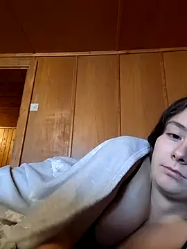 YoungLiisaxx online show from 10-17-25, 07:44