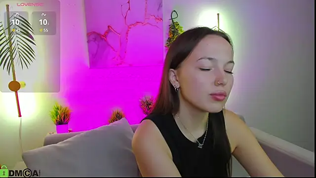 Maria Solis online show from 11-23-25, 12:43