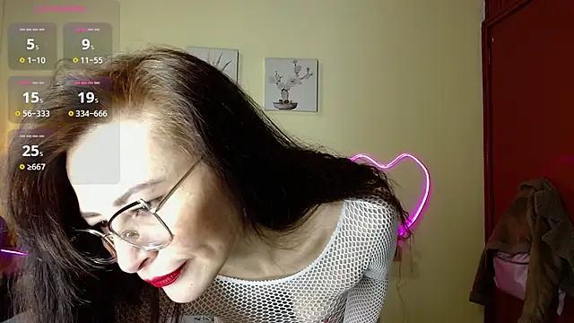 Snapshot of _naomi_s chatting on 07-13-26, 01:25 naomi s online show from 07-13-26, 01:25