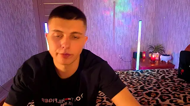 Snapshot of Denisx444 chatting on 12-02-25, 10:49 Denisx444 online show from 12-02-25, 10:49