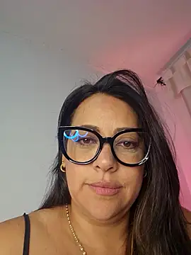 Nicoleefaith  online show from 04-25-26, 01:41