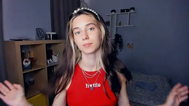 Snapshot of AntonettaTarring chatting on 09-10-25, 07:30 AntonettaTarring online show from 09-10-25, 07:30