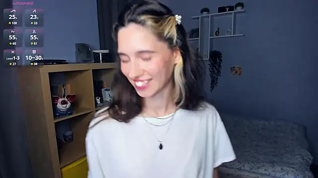 Snapshot of AntonettaTarring chatting on 09-24-25, 10:18 AntonettaTarring online show from 09-24-25, 10:18