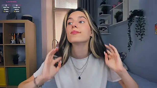 Snapshot of AntonettaTarring chatting on 09-30-25, 07:24 AntonettaTarring online show from 09-30-25, 07:24