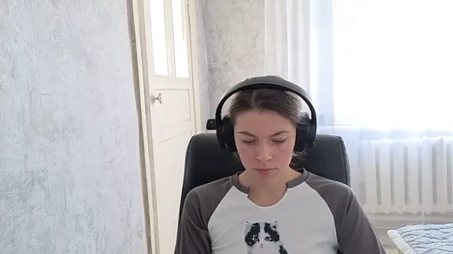 CutieAnny online show from 10-08-25, 04:32