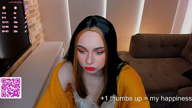 Snapshot of EvaBlimey chatting on 09-14-25, 04:44 EvaBlimey online show from 09-14-25, 04:44