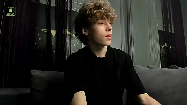 Snapshot of Kevin_Garsia chatting on 09-15-25, 03:23 Kevin Garsia online show from 09-15-25, 03:23