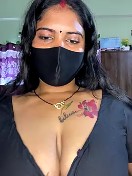 Snapshot of V-Hot-Sweti chatting on 09-21-25, 07:10 V-Hot-Sweti online show from 09-21-25, 07:10