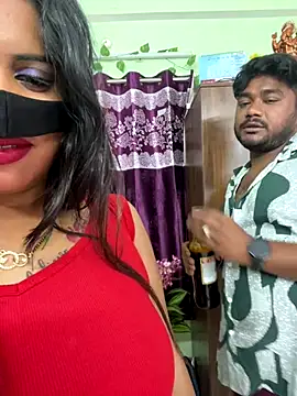 Snapshot of V-Hot-Sweti chatting on 09-21-25, 07:15 V-Hot-Sweti online show from 09-21-25, 07:15