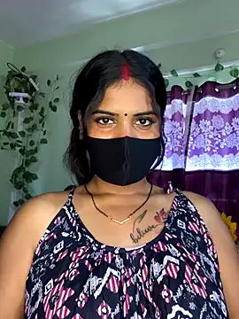 Snapshot of V-Hot-Sweti chatting on 09-25-25, 08:07 V-Hot-Sweti online show from 09-25-25, 08:07