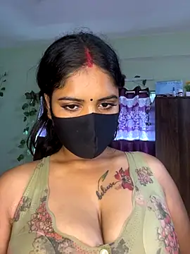 Snapshot of V-Hot-Sweti chatting on 09-27-25, 06:18 V-Hot-Sweti online show from 09-27-25, 06:18