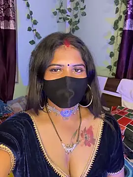 Snapshot of V-Hot-Sweti chatting on 09-28-25, 06:13 V-Hot-Sweti online show from 09-28-25, 06:13