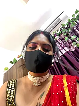 Snapshot of V-Hot-Sweti chatting on 10-05-25, 05:33 V-Hot-Sweti online show from 10-05-25, 05:33