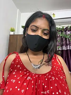 Snapshot of V-Hot-Sweti chatting on 10-15-25, 11:27 V-Hot-Sweti online show from 10-15-25, 11:27