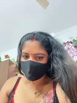 Snapshot of V-Hot-Sweti chatting on 10-25-25, 06:21 V-Hot-Sweti online show from 10-25-25, 06:21