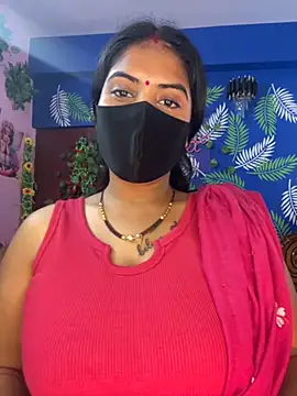 Snapshot of V-Hot-Sweti chatting on 11-17-25, 04:13 V-Hot-Sweti online show from 11-17-25, 04:13