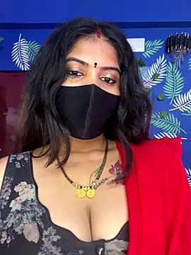 Snapshot of V-Hot-Sweti chatting on 11-24-25, 04:51 V-Hot-Sweti online show from 11-24-25, 04:51