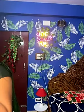 Snapshot of V-Hot-Sweti chatting on 11-30-25, 05:39 V-Hot-Sweti online show from 11-30-25, 05:39