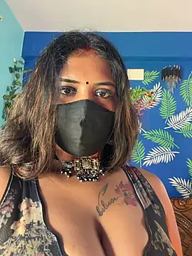 Snapshot of V-Hot-Sweti chatting on 06-21-26, 05:04 V-Hot-Sweti online show from 06-21-26, 05:04
