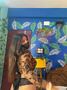 Snapshot of V-Hot-Sweti chatting on 06-26-26, 06:12 V-Hot-Sweti online show from 06-26-26, 06:12
