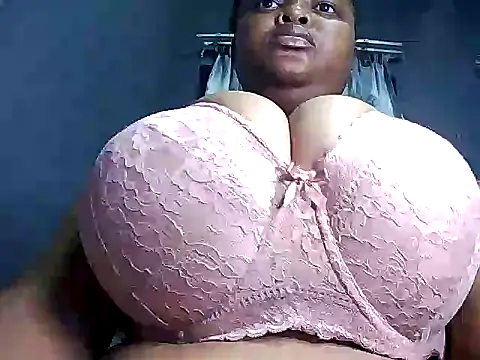 Snapshot of MegaBustyQueen chatting on 02-20-26, 07:58 MegaBustyQueen online show from 02-20-26, 07:58