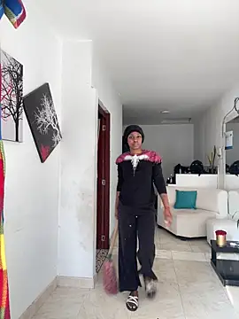 zaracollins01 online show from 10-02-25, 12:12