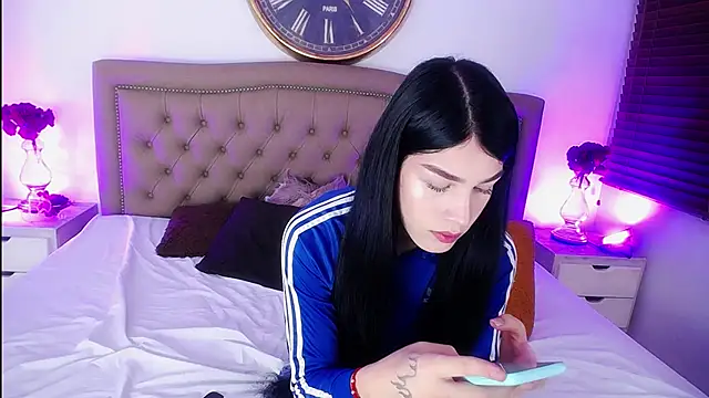 Snapshot of AuroraRicci chatting on 10-02-25, 01:07 AuroraRicci online show from 10-02-25, 01:07