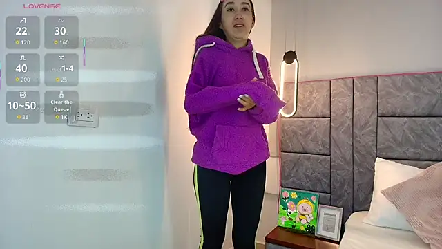 Snapshot of alaska__williams__ chatting on 10-07-25, 12:13 alaska williams online show from 10-07-25, 12:13