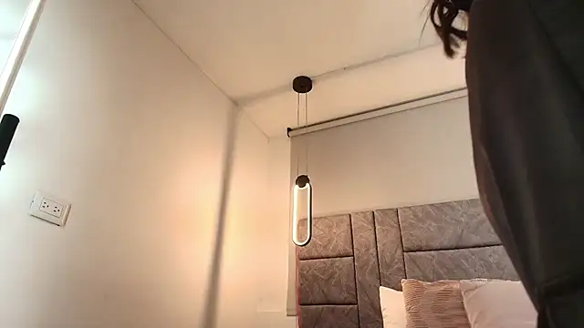 Snapshot of alaska__williams__ chatting on 11-20-25, 11:15 alaska williams online show from 11-20-25, 11:15