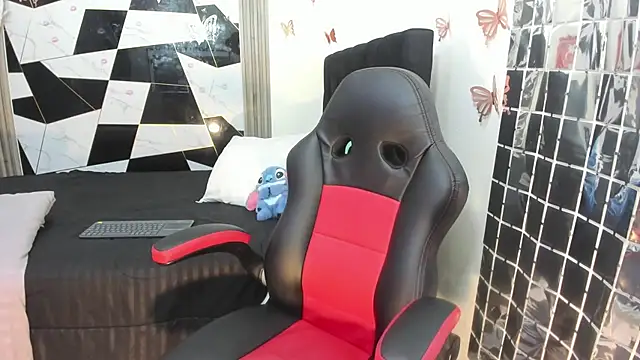 sophia arevalo online show from 03-15-26, 03:12