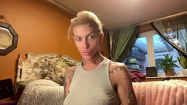 Snapshot of xl_uk_top_trans chatting on 01-12-26, 08:52 xl uk top trans online show from 01-12-26, 08:52