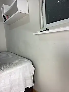 cloeX c online show from 04-19-26, 03:06