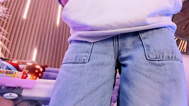 ArianaSantana online show from 12-17-25, 12:55